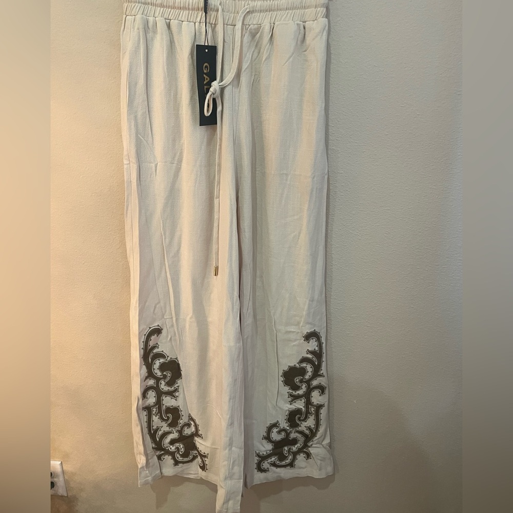 Elegant Cream and Brown Wide Leg Pant set - Picture 8 of 8